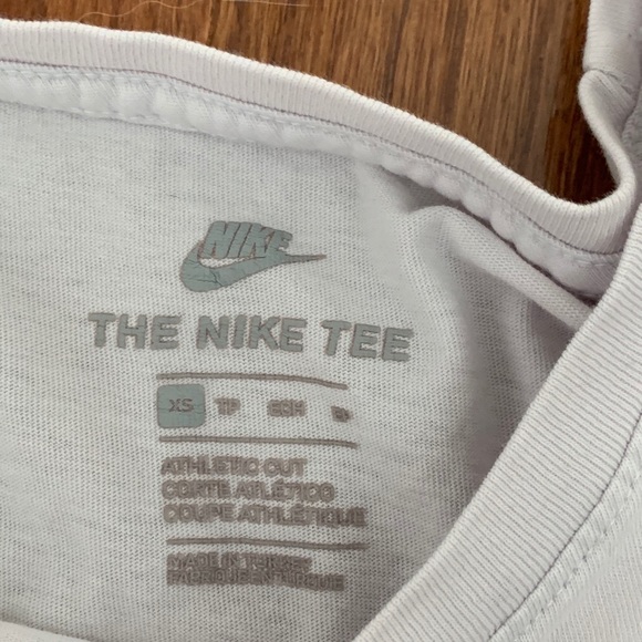 Nike t shirt - Picture 3 of 3
